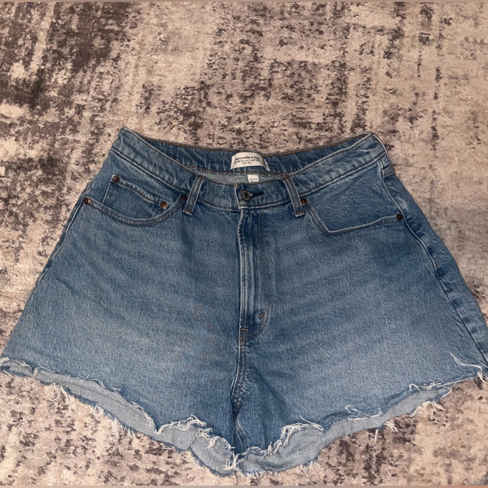 Abercrombie & F Shorts The 90s Relaxed Cutoff Short High Rise 32-14 Curve Love